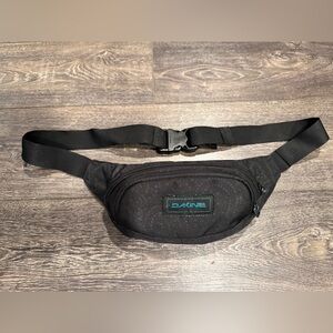 Dakine Black Waist Bag with Teal Logo double pocket